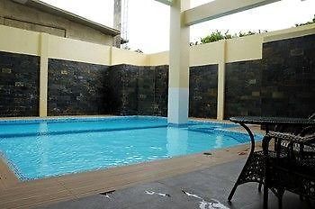 Tancor 3 Residential Suites Cebu Екстер'єр фото